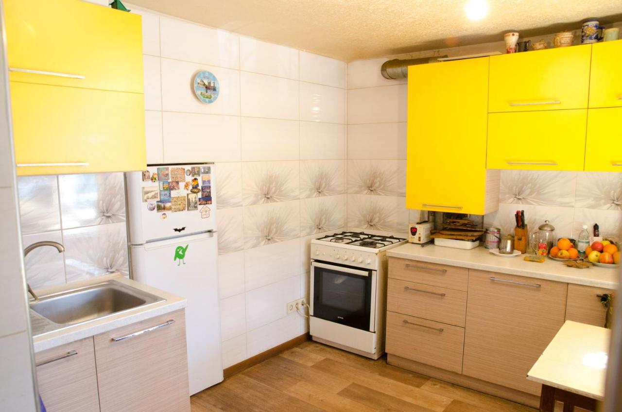 Comfortable Apartments In The Center Of Днепър Екстериор снимка