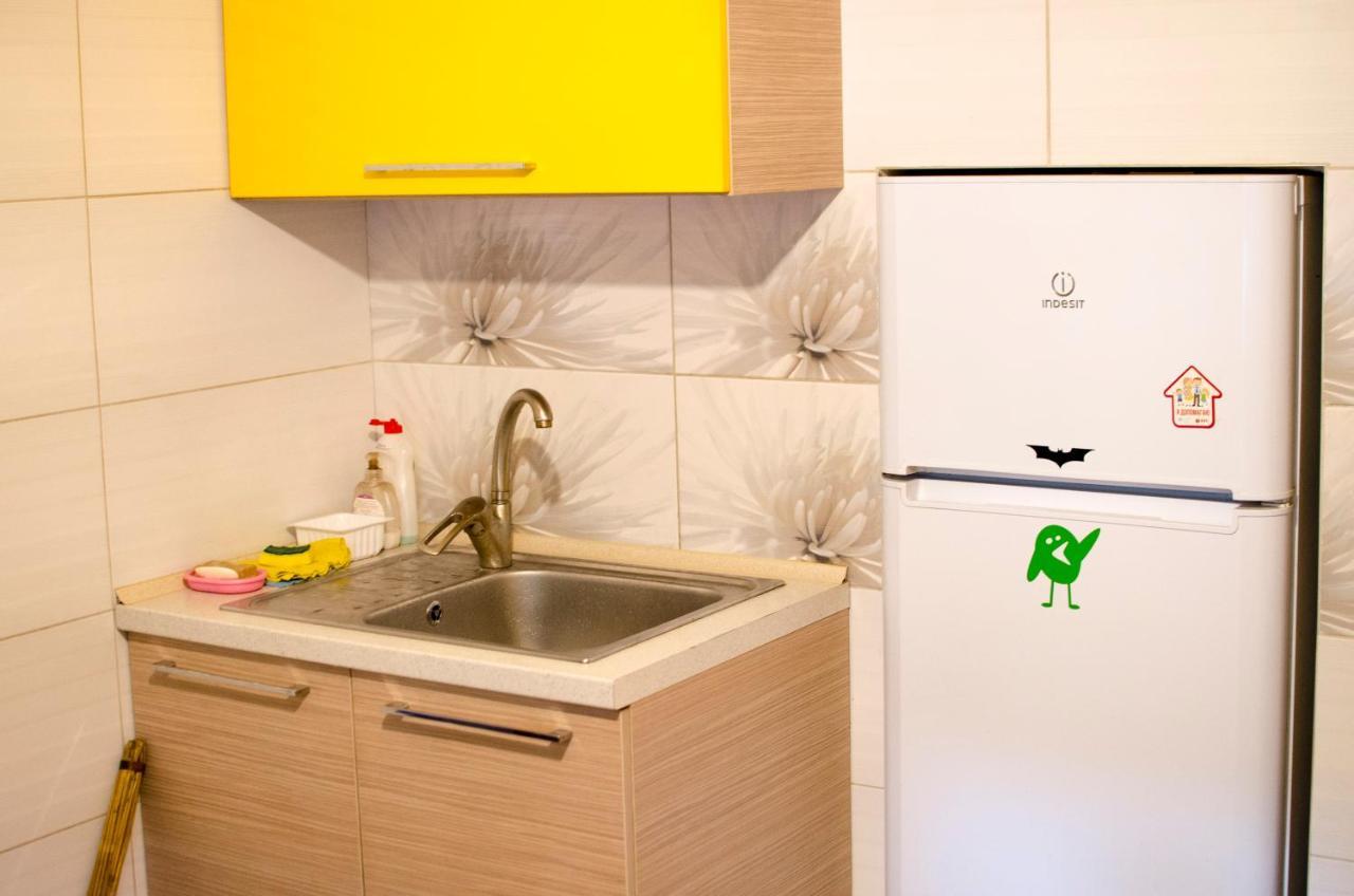 Comfortable Apartments In The Center Of Днепър Екстериор снимка
