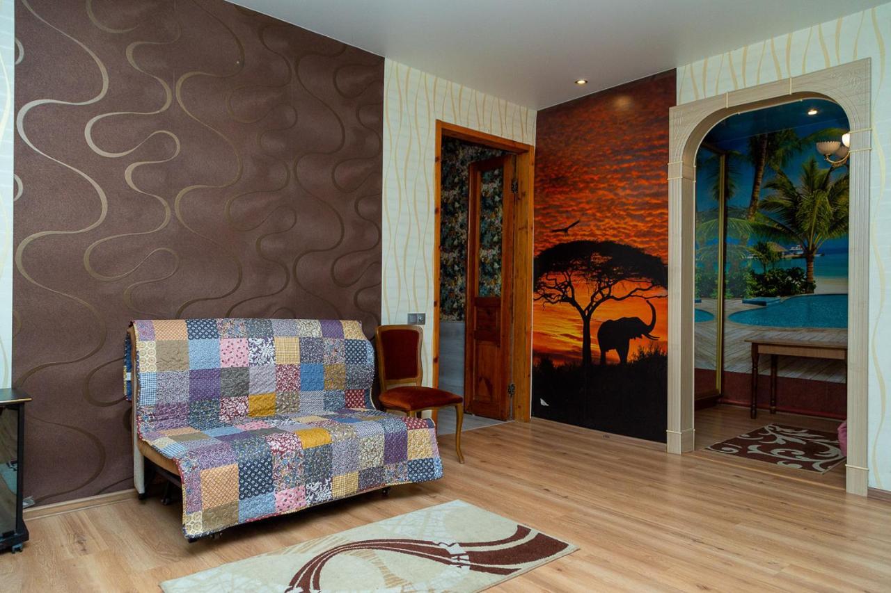 Comfortable Apartments In The Center Of Днепър Екстериор снимка