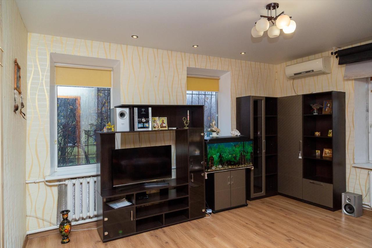 Comfortable Apartments In The Center Of Днепър Екстериор снимка