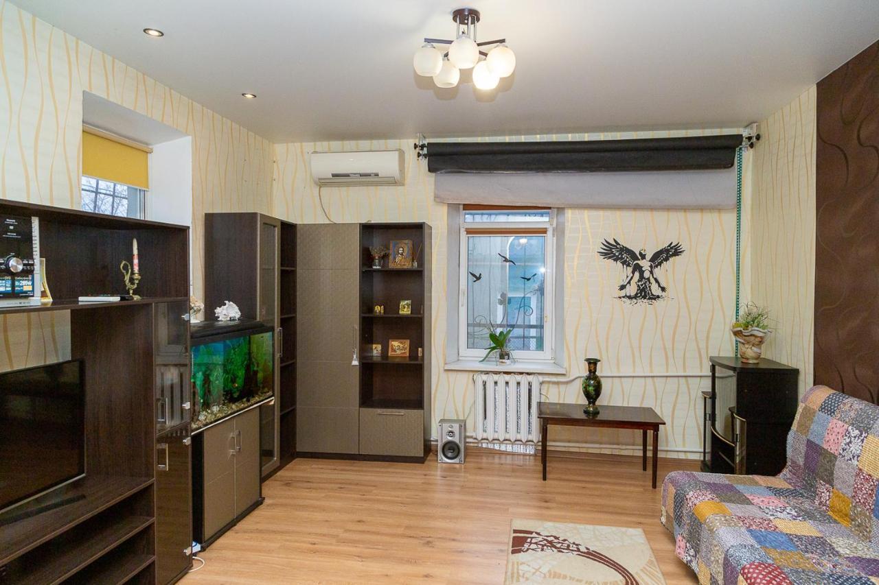 Comfortable Apartments In The Center Of Днепър Екстериор снимка
