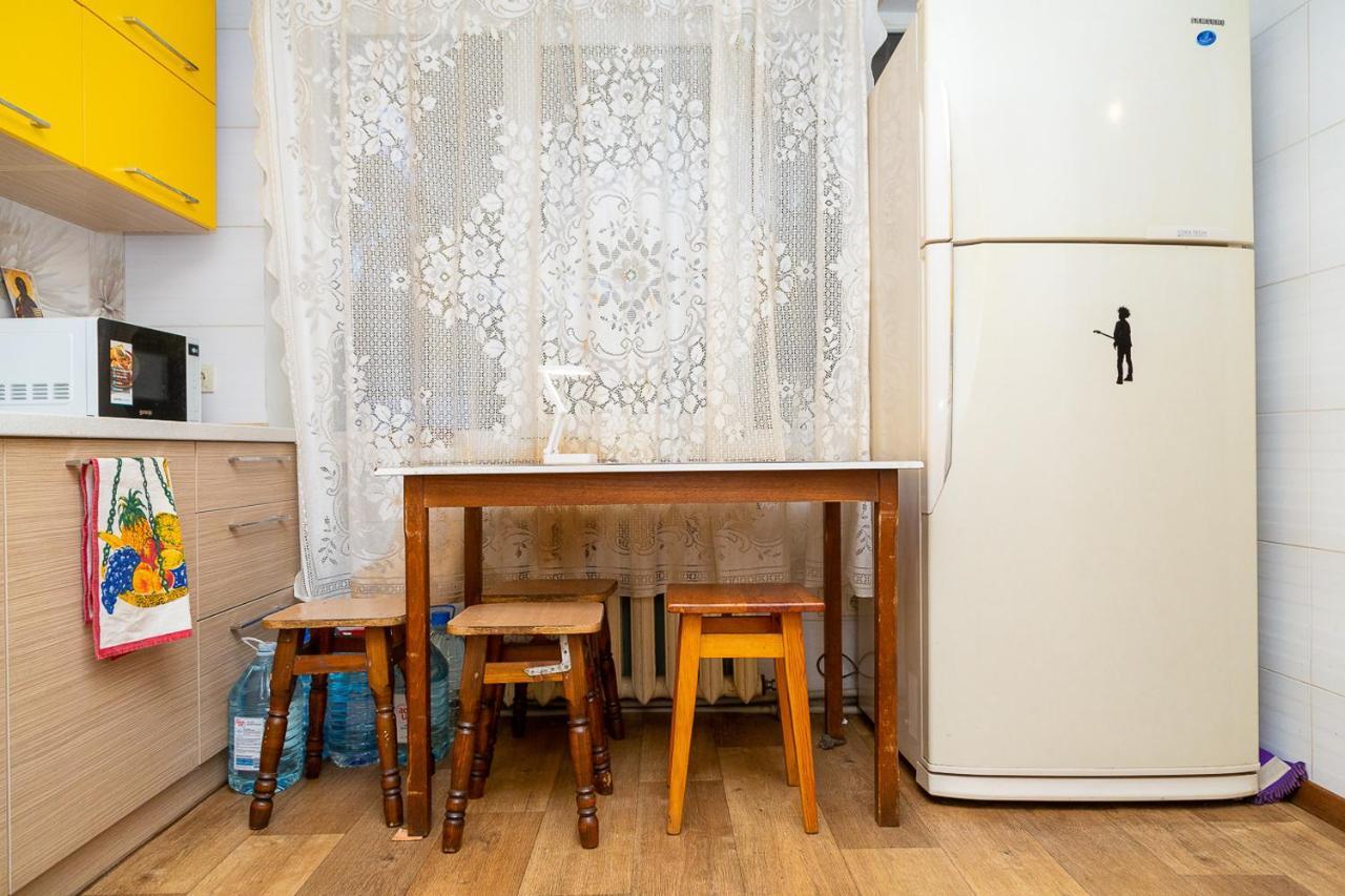 Comfortable Apartments In The Center Of Днепър Екстериор снимка